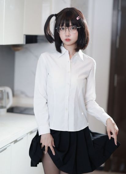 主人乳夹鞭打捆绑羞辱调教_HDHD在线观看